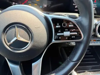 Photo 13 Mercedes GLA 200 d Progressive Line