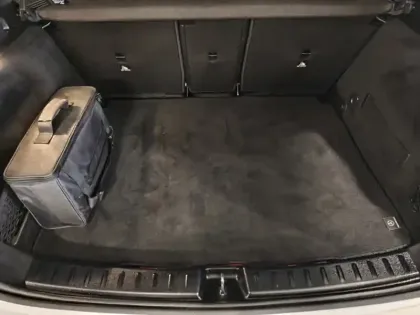 Photo 9 Mercedes GLA 250 e AMG Line