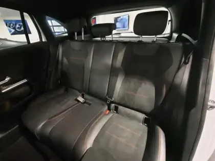 Photo 14 Mercedes GLA 250 e AMG Line