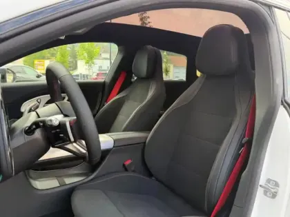 Photo 14 Mercedes CLA 200 AMG Line
