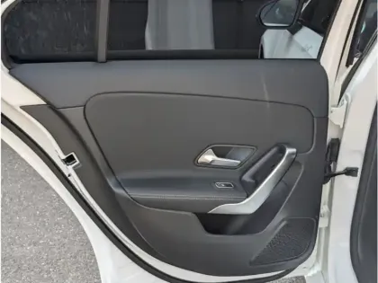 Photo 16 Mercedes Classe A 180 