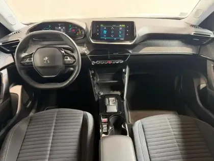 Photo 7 Peugeot 2008  e- 136 Style / SOH 89.4%