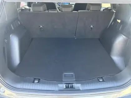 Photo 12 Ford Kuga  2.5 Duratec 180ch Hybrid FlexiFuel Titanium Business Powershift