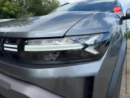 Photo 12 Dacia Duster  1.8 hybrid 155ch Expression