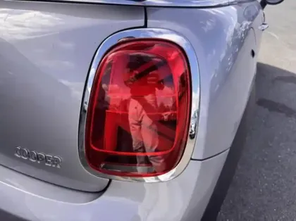 Photo 12 Mini Mini Cabrio Cooper 136ch Edition Premium Plus BVA7