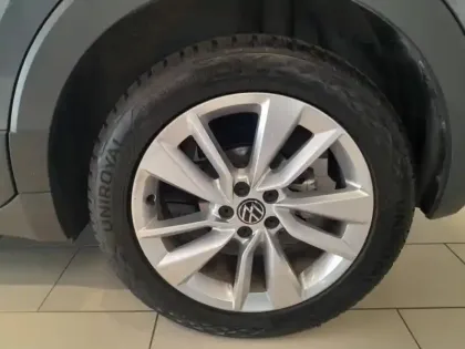 Photo 8 Volkswagen T-cross  1.0 TSI 110ch Style