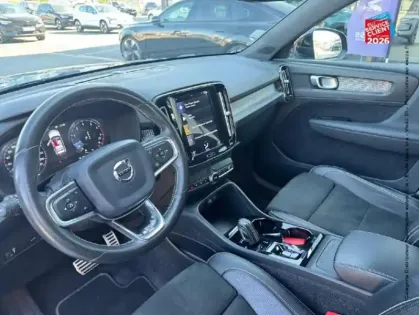 Photo 14 Volvo XC40  T3 163ch R-Design Geartronic 8