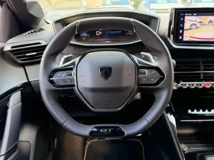 Photo 6 Peugeot 208  1.2 Hybrid 145ch GT e-DCS6