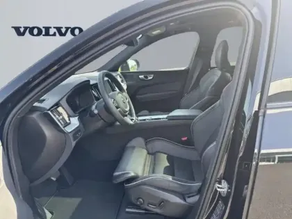 Photo 8 Volvo XC60  T6 Hybride Rechargeable 253 + 145ch Plus Style Dark Geartronic 8 AWD