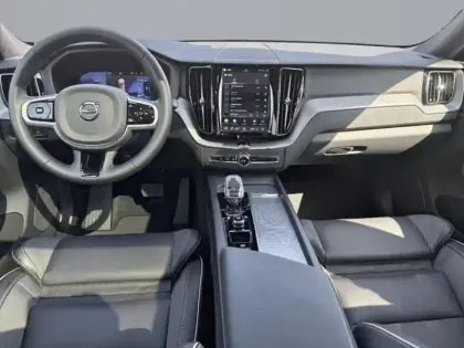 Photo 10 Volvo XC60  T6 Hybride Rechargeable 253 + 145ch Plus Style Dark Geartronic 8 AWD