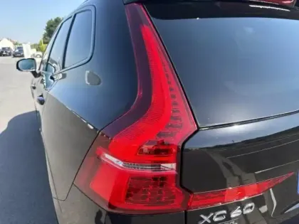Photo 6 Volvo XC60  T6 Hybride Rechargeable 253 + 145ch Plus Style Dark Geartronic 8 AWD