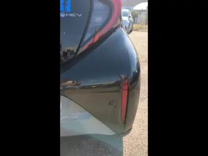 Photo 9 Toyota Aygo X  116h Graphic
