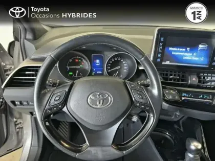 Photo 8 Toyota C-HR  122h Graphic 2WD E-CVT RC18