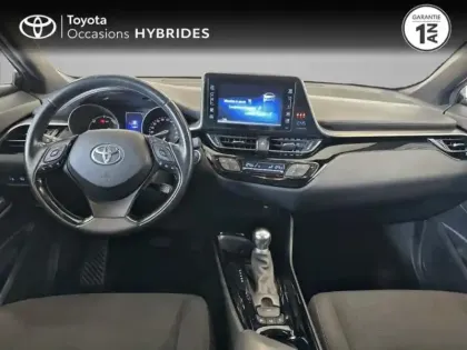 Photo 7 Toyota C-HR  122h Graphic 2WD E-CVT RC18
