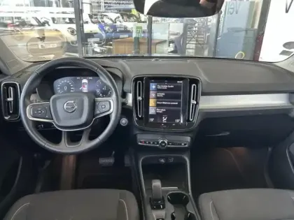 Photo 5 Volvo XC40  T3 163ch Momentum Geartronic 8