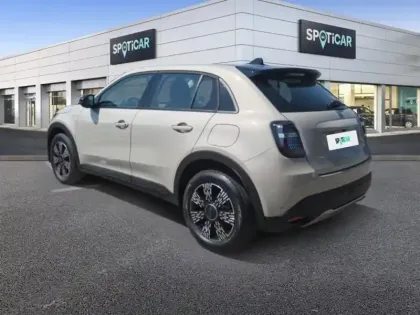 Photo 6 Fiat 600  1.2 Hybrid Turbo 145ch Pop eDCT6 Step 2