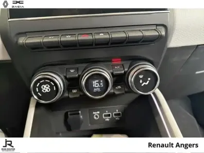 Photo 9 Renault Clio  1.6 E-Tech hybride 140ch Intens -21N