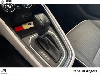 Photo 5 Renault Clio  1.6 E-Tech hybride 140ch Intens -21N