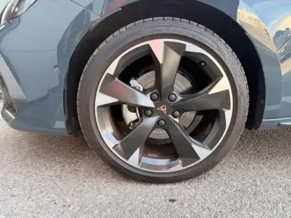 Photo 8 Cupra Leon  1.5 eTSI Hybrid 150ch V DSG7