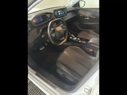 Photo 12 Peugeot 208  e- 136ch Roadtrip