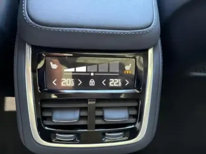 Photo 14 Volvo XC90  T8 AWD 310 + 145ch Ultra Style Dark Geartronic