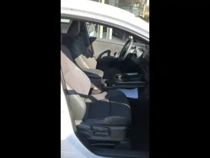 Photo 12 Toyota C-HR + 224ch 77kWh Design Grande Autonomie
