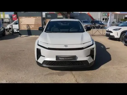 Photo 7 Toyota C-HR + 224ch 77kWh Design Grande Autonomie