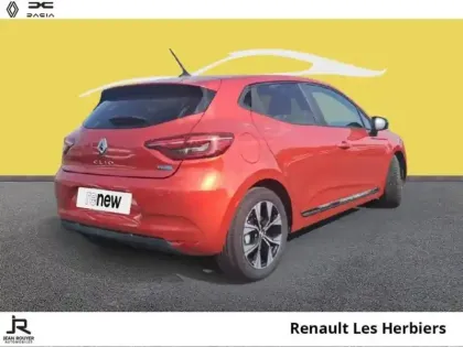 Photo 11 Renault Clio  1.6 E-Tech hybride 145ch Evolution