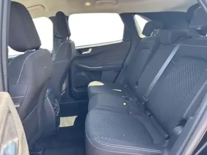 Photo 8 Ford Kuga  2.5 Duratec 180ch Hybrid FlexiFuel Titanium Powershift