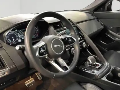Photo 26 Jaguar E-Pace  P300e PHEV 309ch R-Dynamic HSE