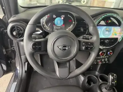 Photo 12 Mini Mini  5 Portes Cooper 136ch Edition Premium Plus BVA7