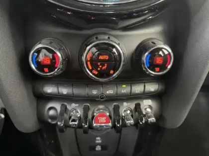 Photo 19 Mini Mini  5 Portes Cooper 136ch Edition Premium Plus BVA7