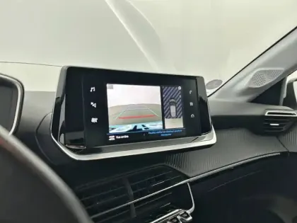 Photo 21 Peugeot 208  PureTech 100 S&S BVM6