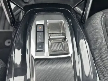 Photo 13 Peugeot 2008  Electrique 136 ch