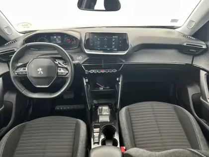 Photo 7 Peugeot 2008  Electrique 136 ch