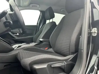 Photo 10 Peugeot 2008  Electrique 136 ch