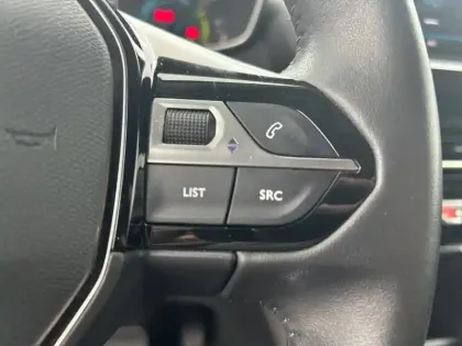 Photo 17 Peugeot 2008  Electrique 136 ch