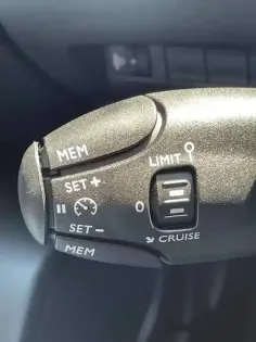 Photo 13 Peugeot 2008  100 S&S BVM6