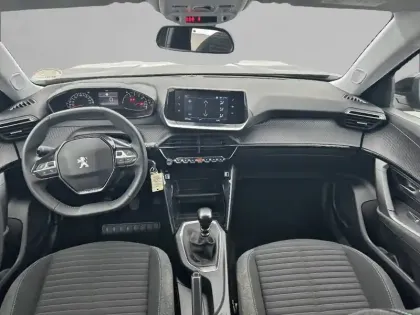 Photo 7 Peugeot 2008  PureTech 130 S&S BVM6