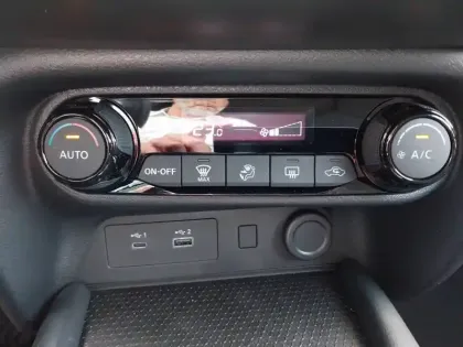 Photo 26 Nissan Juke  HYBRID 143