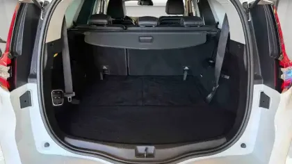 Photo 10 Renault Scenic Grand  dCi 110 Energy EDC