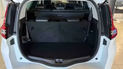 Photo 12 Renault Scenic Grand  dCi 110 Energy EDC
