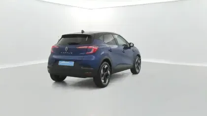 Photo 18 Renault Captur  E-Tech full hybrid 160 ch