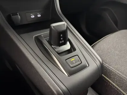 Photo 26 Renault Captur  E-Tech full hybrid 160 ch