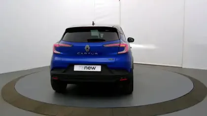 Photo 12 Renault Captur  E-Tech full hybrid 160 ch