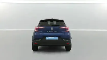 Photo 17 Renault Captur  E-Tech full hybrid 160 ch