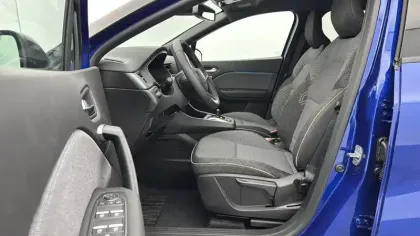 Photo 8 Renault Captur  E-Tech full hybrid 160 ch