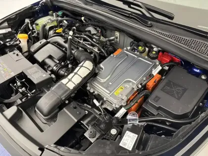 Photo 40 Renault Captur  E-Tech full hybrid 160 ch