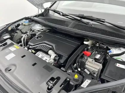 Photo 14 Peugeot 5008  Hybrid 145 ch e-DCS6