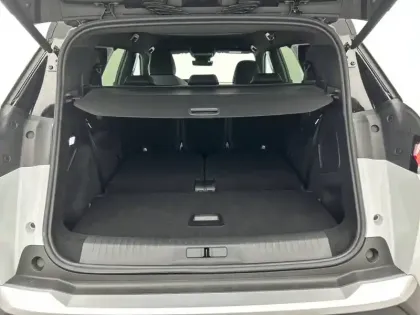 Photo 5 Peugeot 5008  Hybrid 145 ch e-DCS6